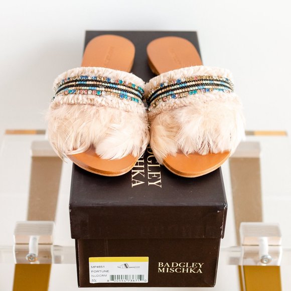 Badgley Mischka Fortune Slide Sandal African 5.5 Nude Cream Feather - Picture 3 of 11